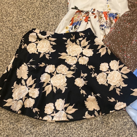 Forever 21 dresses - Picture 4 of 4